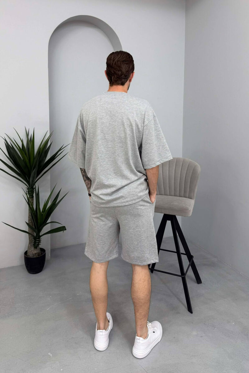 SET NJE NGJYRESH T-SHIRT + TUTA PER MESHKUJ NE NGJYRE GRI TE ZBARDHUR - 4