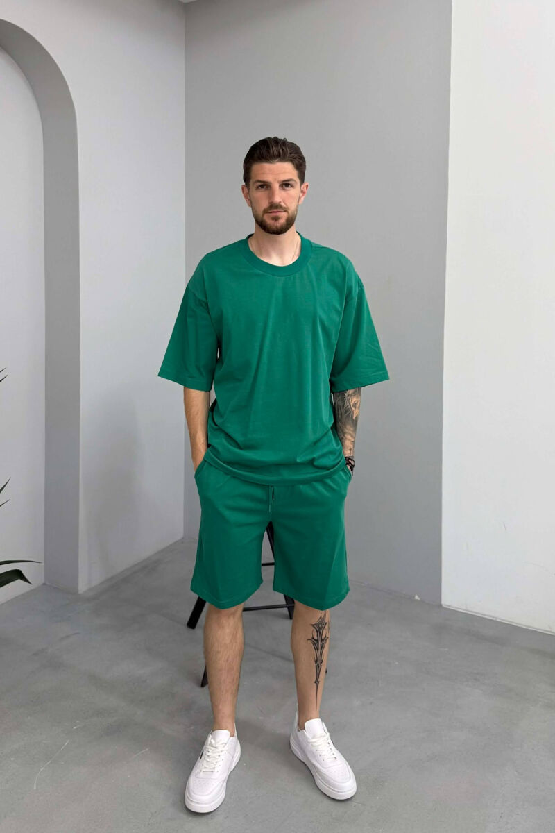 SET NJE NGJYRESH T-SHIRT + TUTA PER MESHKUJ NE NGJYRE JESHILE TE ZBARDHUR - 1