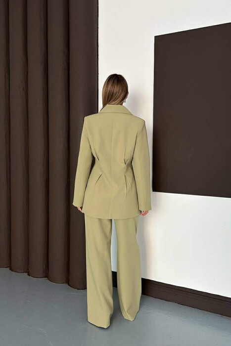 SET NJE NGJYRESH XHAKETE E THJESHTE +PANTALLONA TE GJERA PER FEMRA NE NGJYRE MENTE - 4