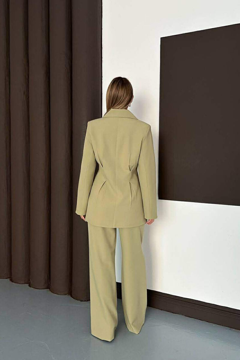 SET NJE NGJYRESH XHAKETE E THJESHTE +PANTALLONA TE GJERA PER FEMRA NE NGJYRE MENTE - 4