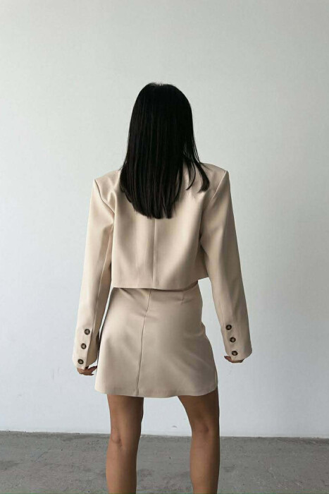 SET NJE NGJYRESH XHAKETE+FUND PER FEMRA NE NGJYRE BEZHE - 2