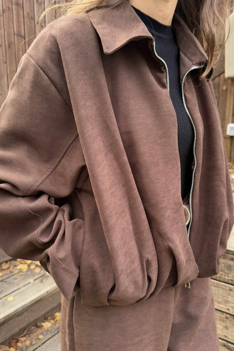 SET NJË NGJYRËSH XHAKETË ME ZINXHIR +PANTALLONA PËR FEMRA NË NGJYRË KAFE - 7