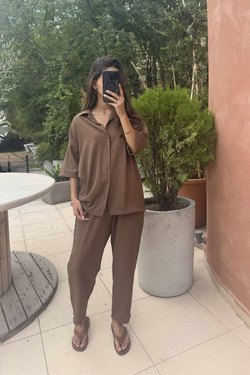 SET NJËNGJYRËSH KËMISHË ME MËNGË TË SHKURTRA+PANTALLONA PËR FEMRA NË NGJYRËN KAFE - 4