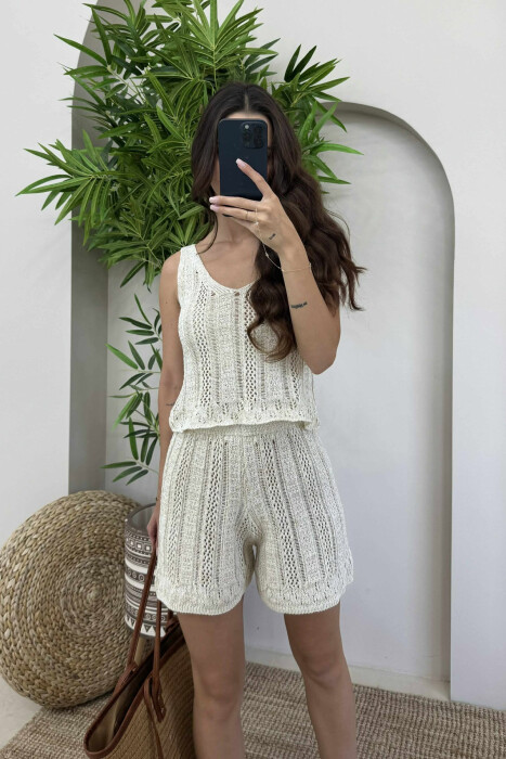 SET PËR FEMRA CROP DHE PANTALLONA TE SHKURTRA NË NGJYRË KREM - 2