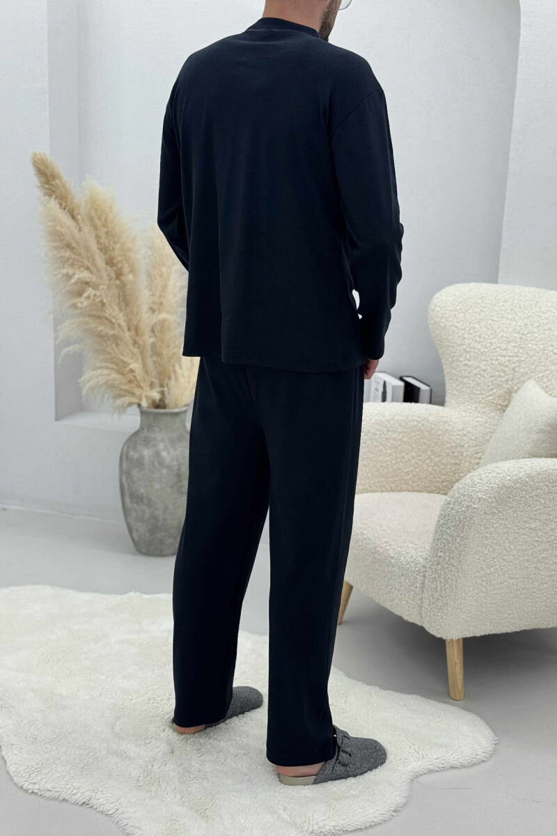 SET PIZHAMESH BLUZË+TUTA DY NGJYRËSHE PËR MESHKUJ NË NGJYRË GRI TË ERRËT - 3