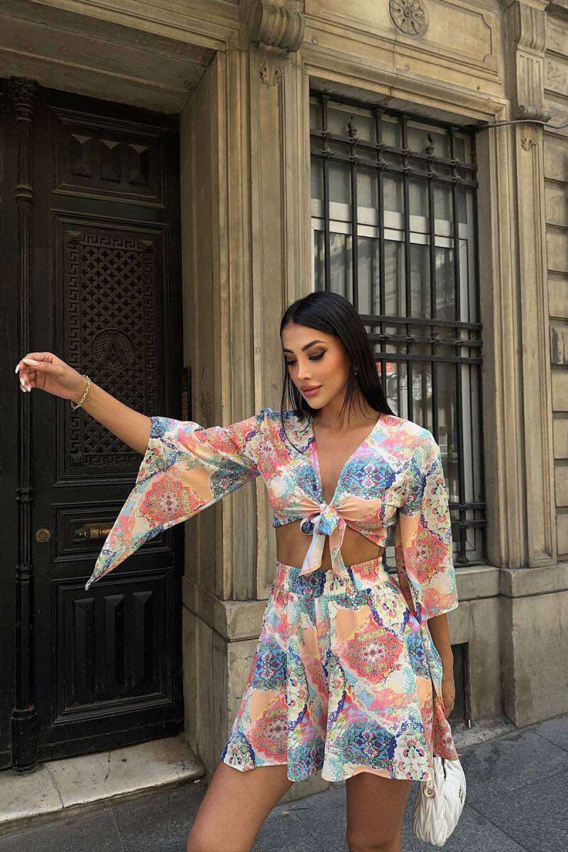 SET SHUMËNGJYRËSH PËR FEMRA CROP+PANTALLONA TË SHKURTRA - 5