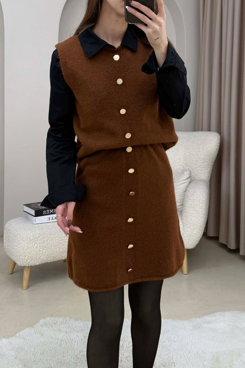 SET I THURRUR ME DETAJIN E BUTONAVE JELEK+FUND PËR FEMRA NË NGJYRË KAFE - 4