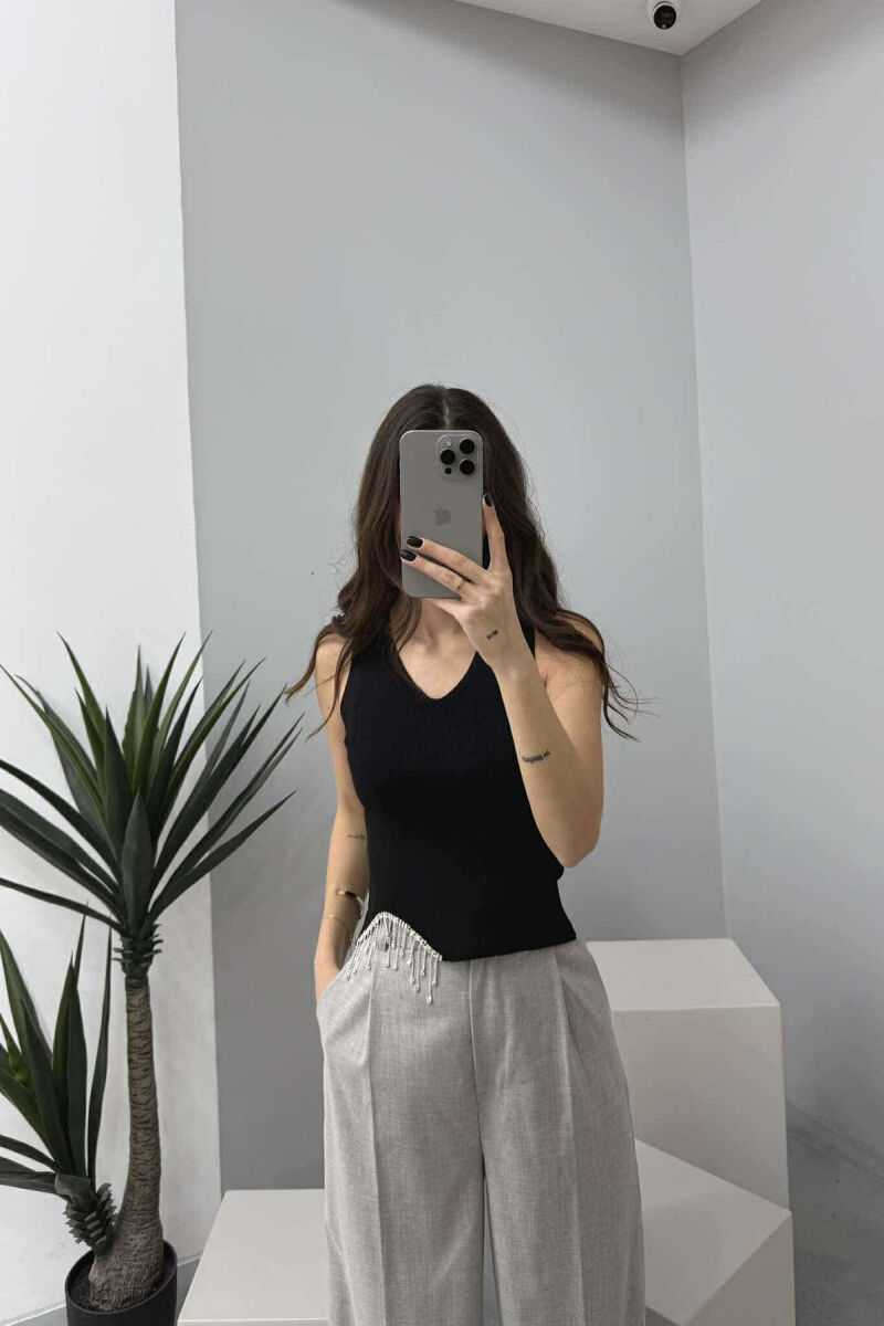 SHINY STONES DETAIL V NECK WOMEN TANK TOP BLACK/ E ZEZE - 4