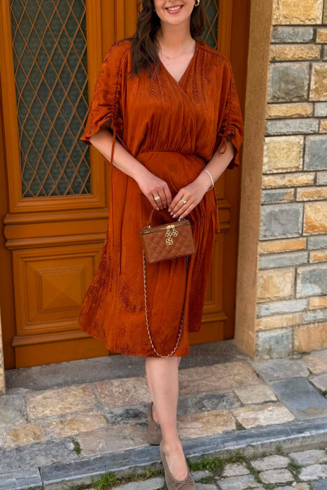 SHINY V-NECK WOMAN DRESS BROWN/KAFE - 2