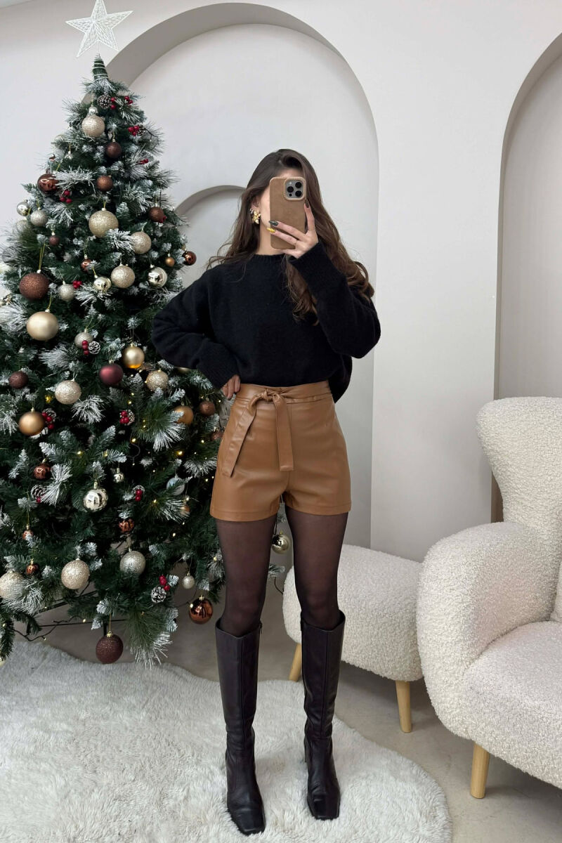 SHORT LEATHER LACING DETAIL WOMEN SHORTS BROWN/KAFE - 2