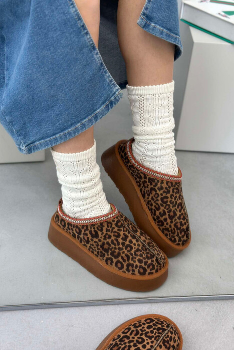 SHORT WARM WOMEN UGG LEO/LEOPARD 