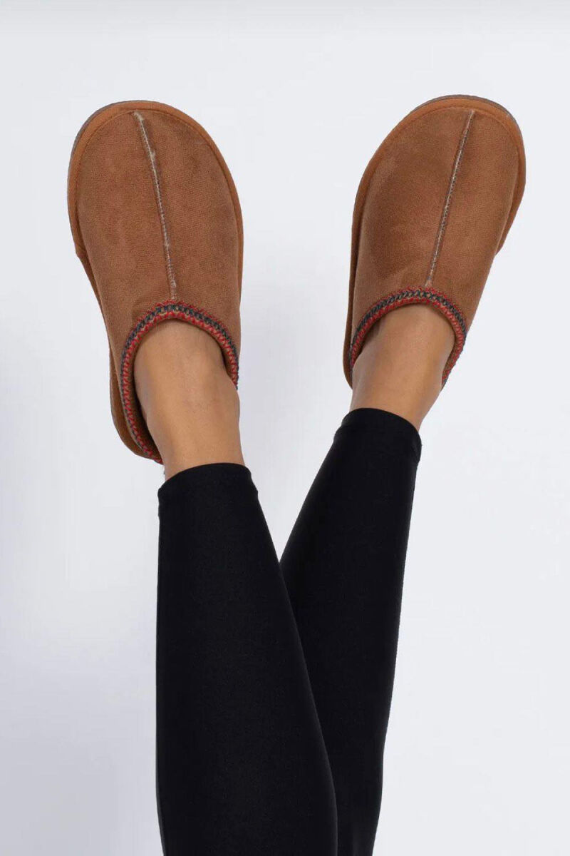 SHORT WOMAN UGG BROWN/KAFE - 1