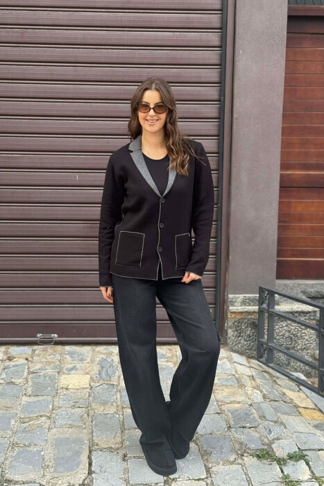 XHAKETË ME KOPSA TË THJESHTA DHE ME DETAJIN E XHEPAVE PËR FEMRA NË NGJYRË TË ZEZË - KLAUDIO FASHION