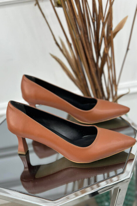 SIMPLE CLASSIC WOMAN HEELS BROWN/KAFE - KLAUDIO FASHION