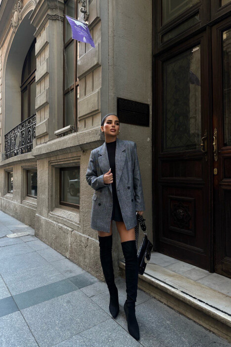 XHAKETË KLASIKE E THJESHTË PËR FEMRA NË NGJYRËN GRI - KLAUDIO FASHION