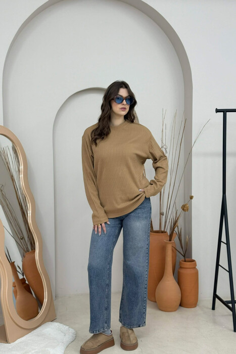 TRIKO ME DIZANJE TË THJESHTA DHE JAKË TË RRUMBULLAKËT PËR MESHKUJ NË NGJYRËN KAFE - KLAUDIO FASHION