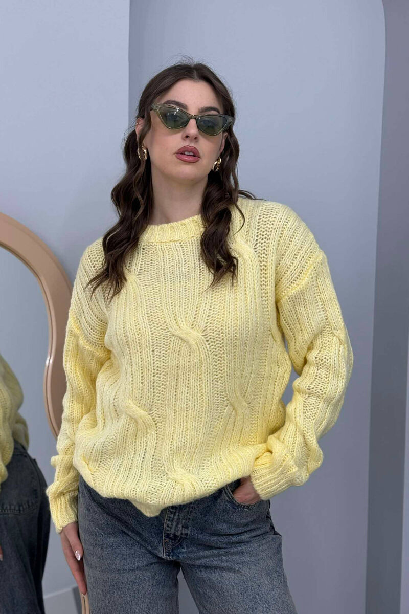 SIMPLE DETAILS KNITTED ROUND NECK WOMEN SWEATER YELLOW/E VERDHE - 1