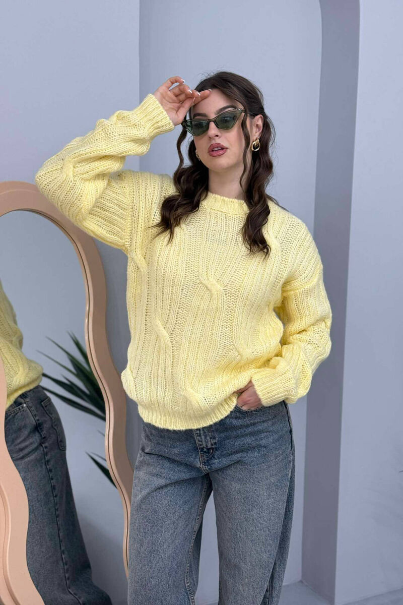 SIMPLE DETAILS KNITTED ROUND NECK WOMEN SWEATER YELLOW/E VERDHE - 3