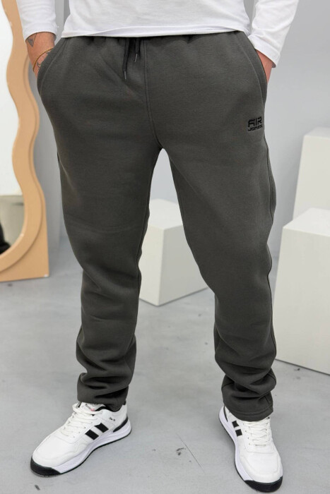 TUTA TË THJESHTA ME PUSH PËR MESHKUJ NË NGJYRËN JESHILE E ERRËT - KLAUDIO FASHION