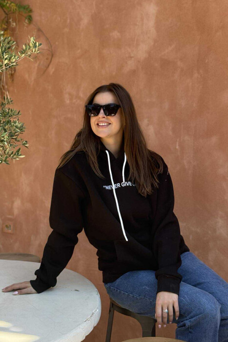 SIMPLE FRONT WRITTING FLUFFY WOMEN HOODIE BLACK/ E ZEZE - KLAUDIO FASHION