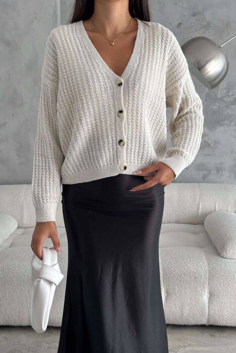 SIMPLE KNITTED WOMEN CARDIGAN IN CREAM COLOR 