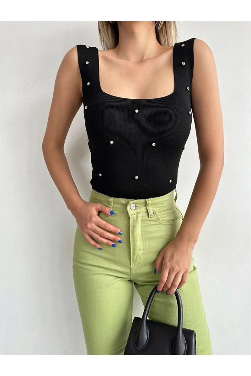 SIMPLE ONE COLOR SHORT WOMAN TOP BLACK/ E ZEZE - 2