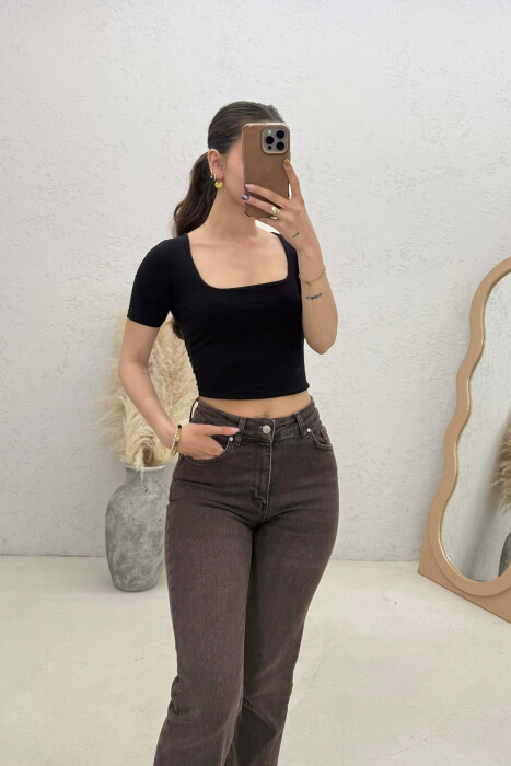 T-SHIRT PER FEMRA NE NGJYRE TE ZEZE 