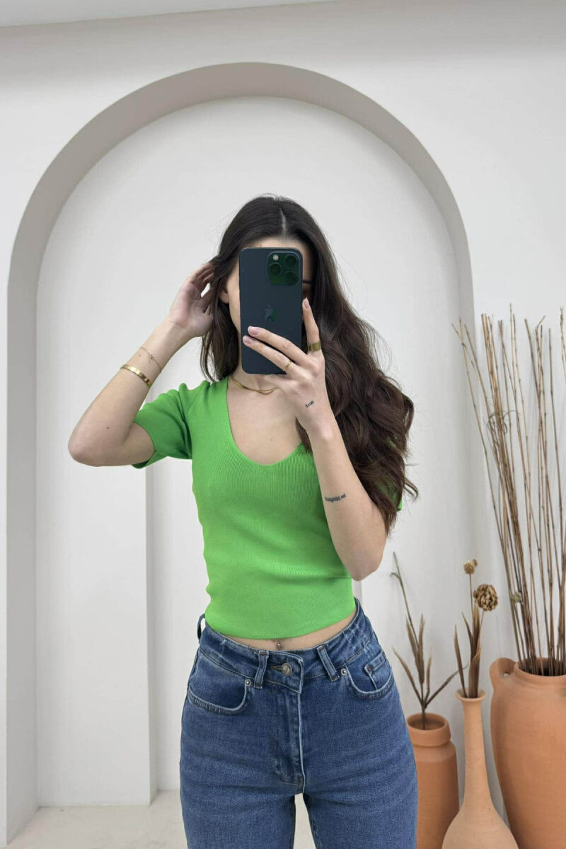 SIMPLE ONE COLOR WOMEN T-SHIRT LIGHT GREEN/JEZB - 1