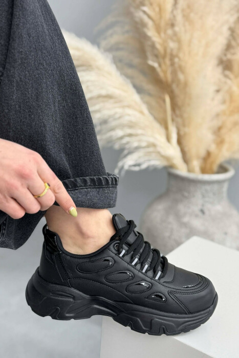 SIMPLE PLATFORM LACING WOMEN SNEAKERS BLACK/ E ZEZE - KLAUDIO FASHION