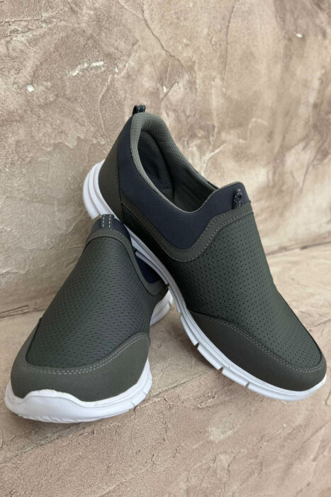 SIMPLE SLIP ON LIGHT MEN SNEAKERS GREEN/JESHILE 