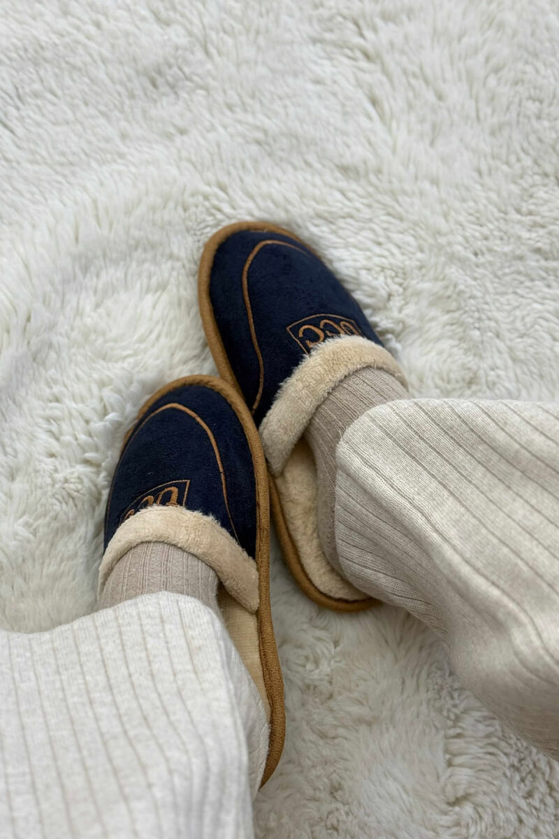 SIMPLE SMALL LOGO WOMEN SLIPPERS DARK BLUE/BEE - 4
