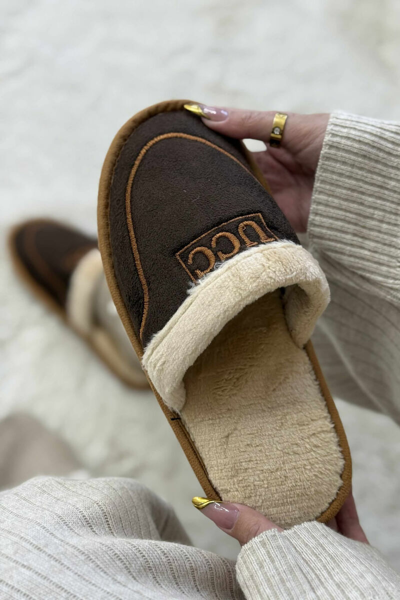 SIMPLE SMALL LOGO WOMEN SLIPPERS DARK BROWN/KAE - 4