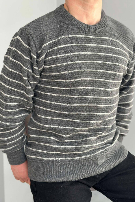 SIMPLE STRIPED MEN SWEATER IN DARK GREY COLOR 