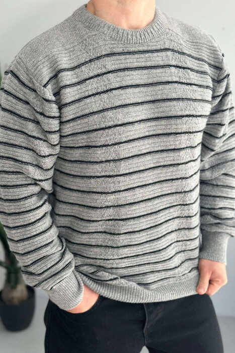 SIMPLE STRIPED MEN SWEATER IN GREY COLOR 