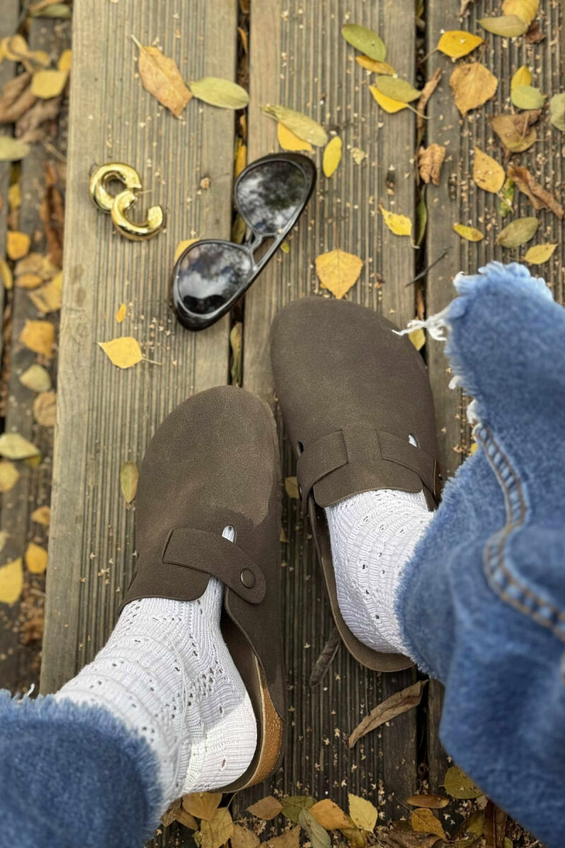 SIMPLE SUEDE WOMEN UGG DARK BROWN/KAE - 4