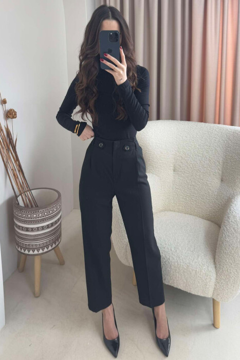 SIMPLE WOMAN TROUSERS IN BLACK COLOR - 2