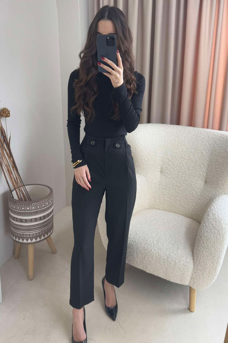 SIMPLE WOMAN TROUSERS IN BLACK COLOR - 3