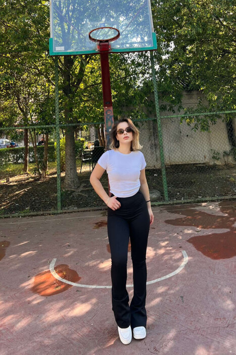 SIMPLE WOMAN LEGGINGS IN BLACK COLOR 