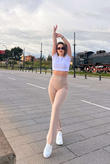 SIMPLE WOMAN LEGGINGS IN BEIGE COLOR 