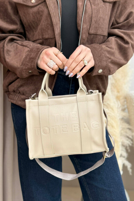 ÇANTE E THJESHTE LEKURE ME SHKRIME PER FEMRA NE NGJYRE BEZHE 