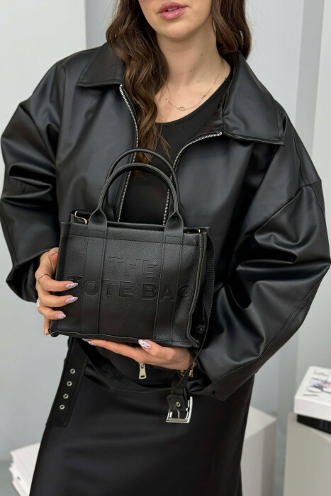 ÇANTE E THJESHTE LEKURE ME SHKRIME PER FEMRA NE NGJYRE TE ZEZE - KLAUDIO FASHION