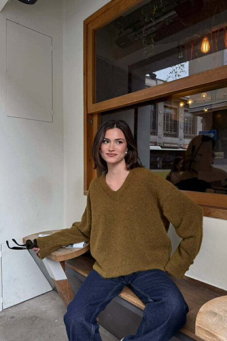 TRIKO ME JAKE V DHE MENGE ME KOPSA PER FEMRA NE NGJYRE ULLI - KLAUDIO FASHION