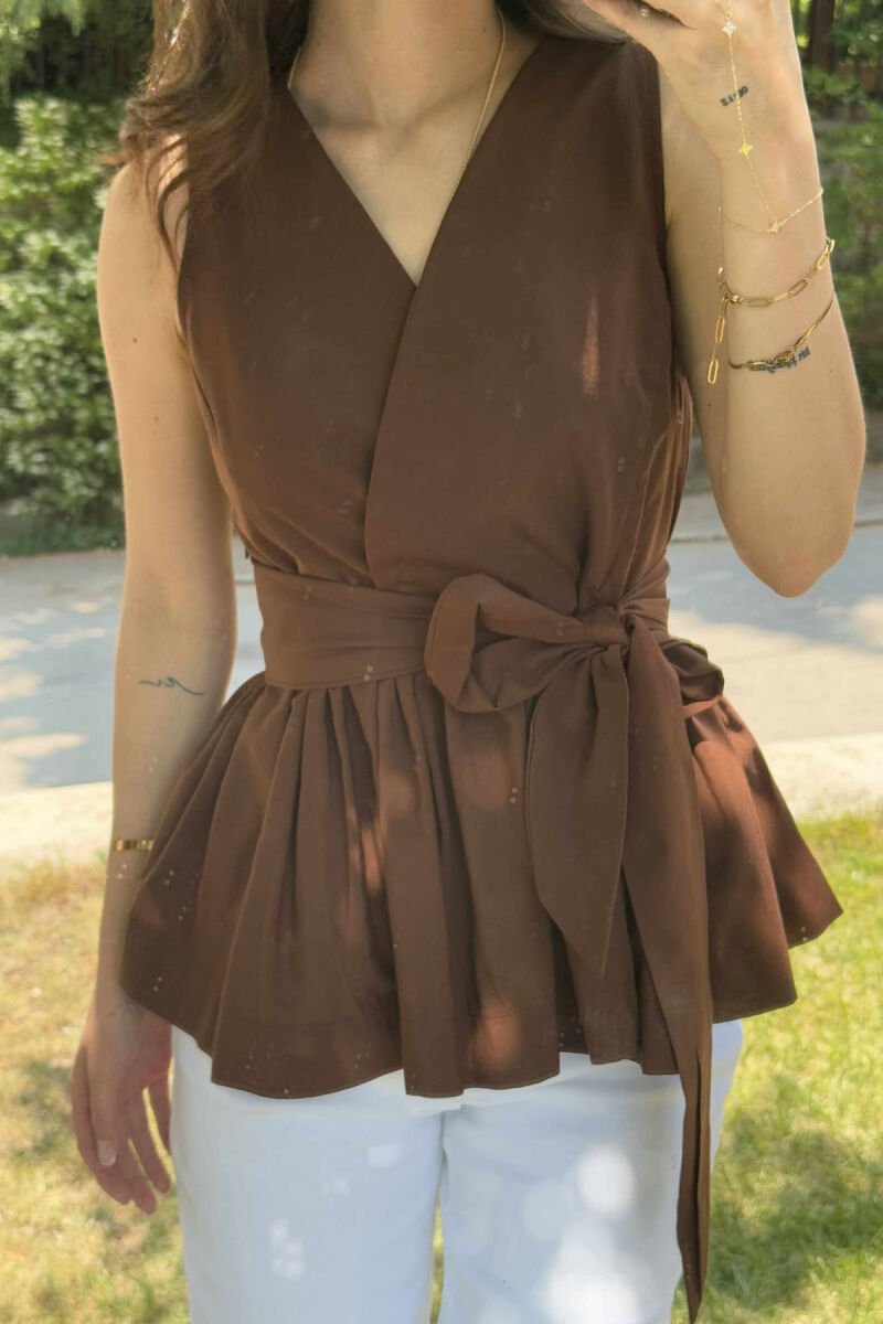 SLEEVELESS ONE COLOR LACING DETAIL WOMEN SHIRT BROWN/KAFE - 3