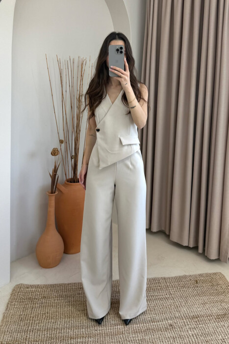 SLEVEELESS ONE COLOR WOMEN JUMPSUIT BEIGE/BEZHE 