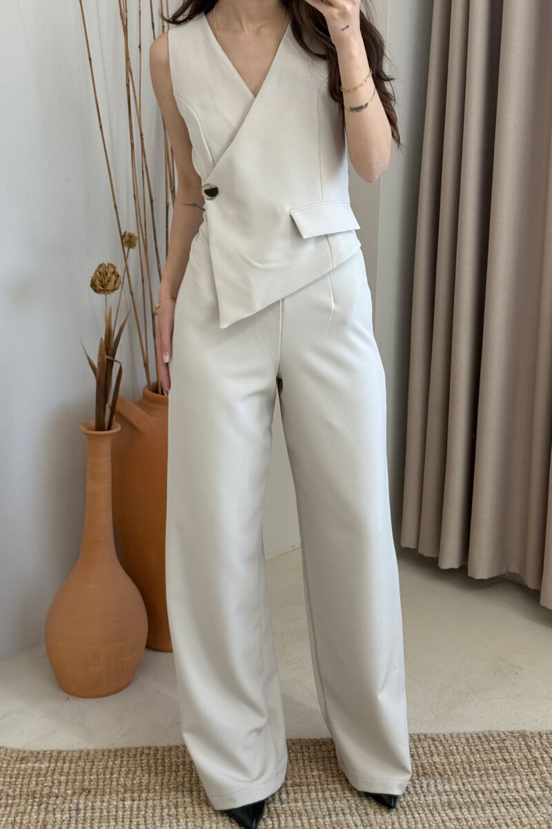 SLEVEELESS ONE COLOR WOMEN JUMPSUIT BEIGE/BEZHE - 3