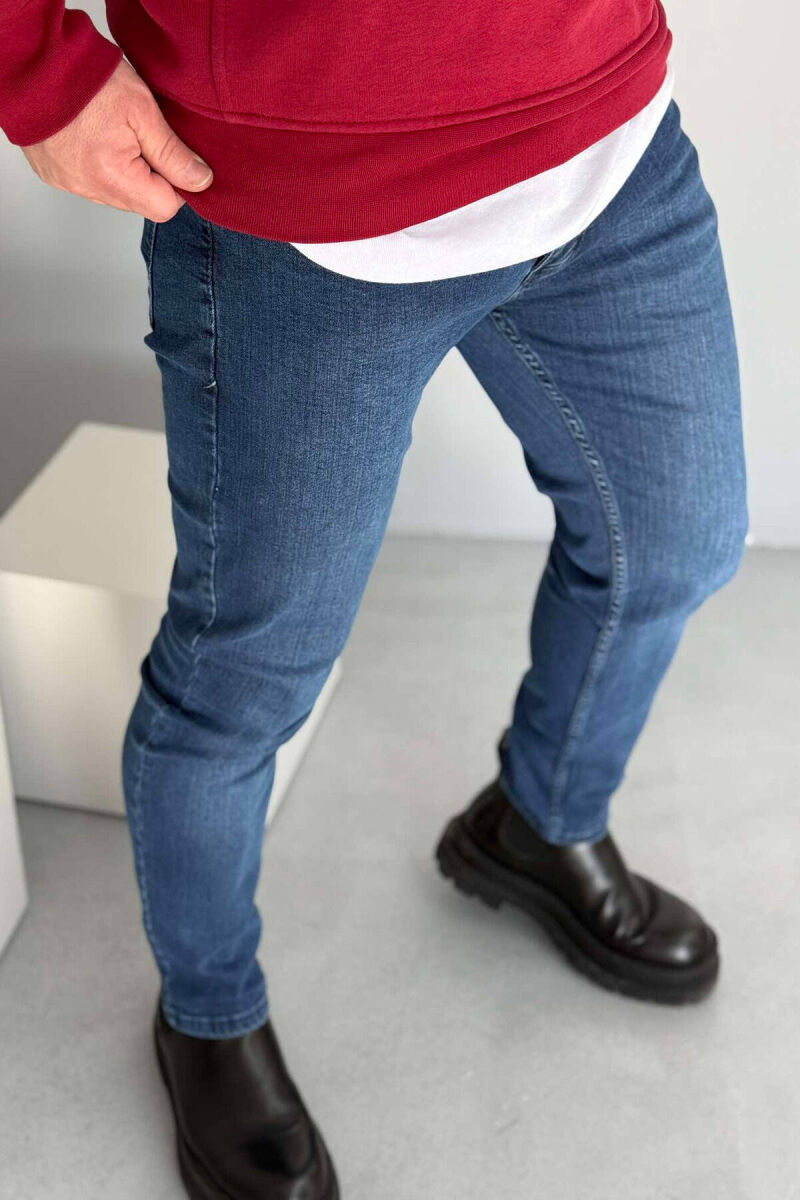 SLIM FIT SIMPLE MEN JEANS IN BLUE COLOR - 2