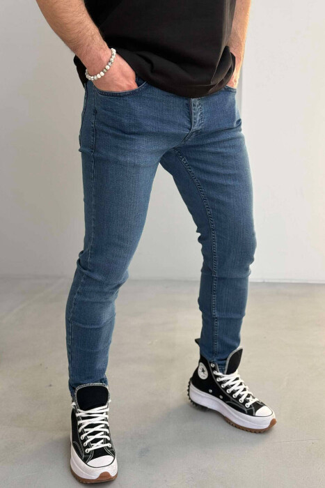 SLIM FIT SIMPLE MEN JEANS IN LIGHT BLUE COLOR 