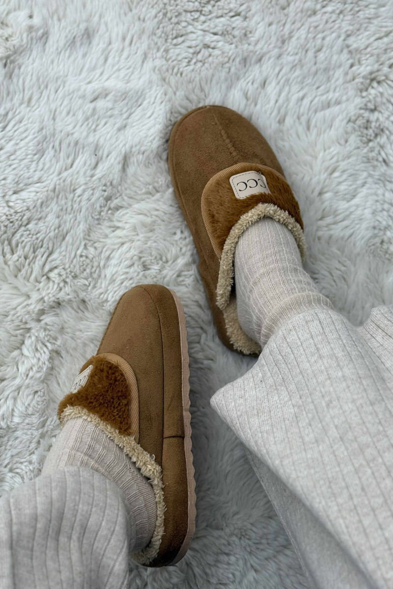 SMALL LOGO ONE COLOR WOMEN SLIPPERS BROWN/KAFE - 2