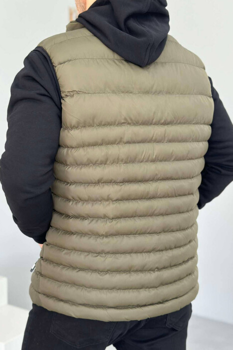 SMALL STAMP POCKET MEN VEST IN GREEN COLOR - 3