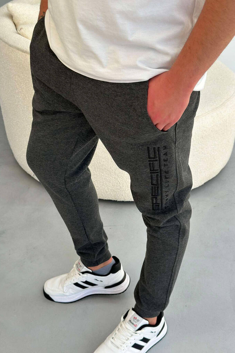 SPECIFIC SIMPLE MEN SWEATPANTS IN DARK GREY COLOR - 2